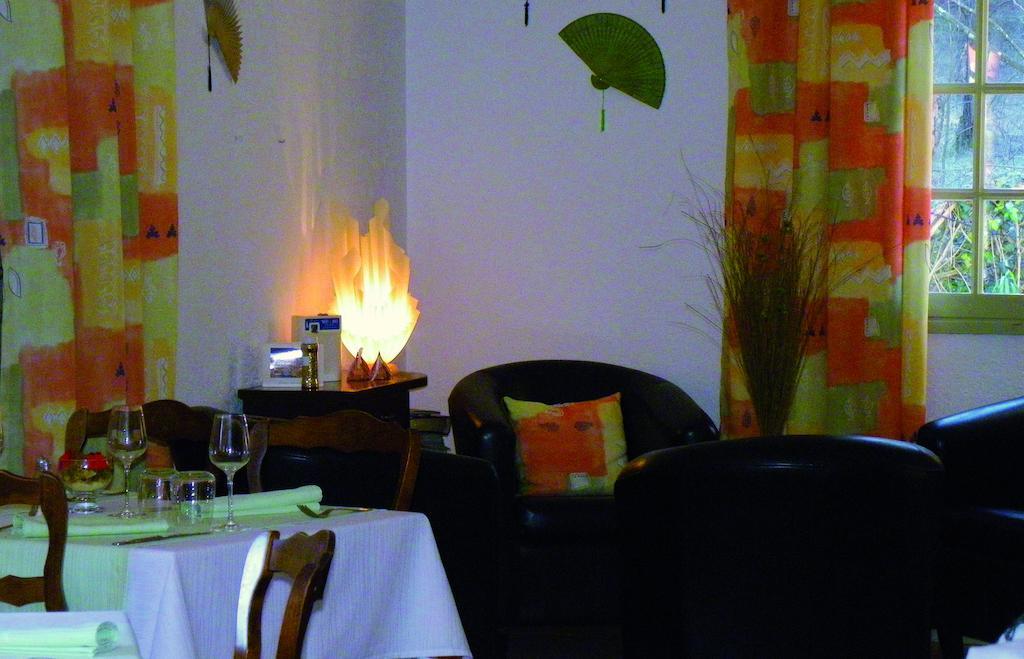 Human Hotel Restaurant Park Вилькроз Экстерьер фото